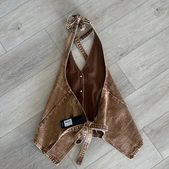 NWT Lionesses Hills Halter Top - Picture 4 of 4